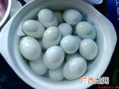 怎么腌咸鸭蛋不太咸还流油