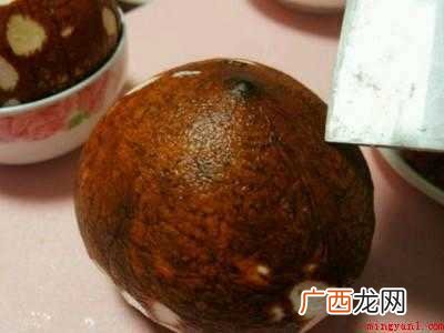 椰子如何取出里面的肉