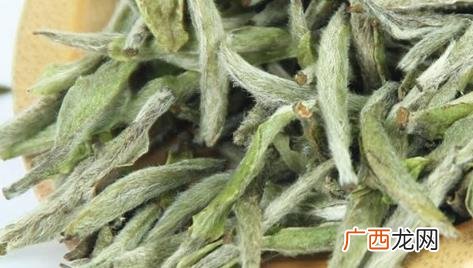女人喝白毫银针的好处有哪些 云南的白毫银针算白茶吗