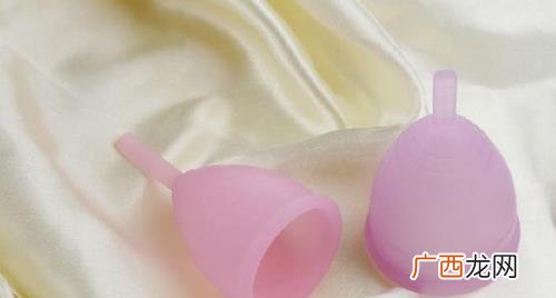 女性月经杯的正确使用方法 经期月经杯怎么用