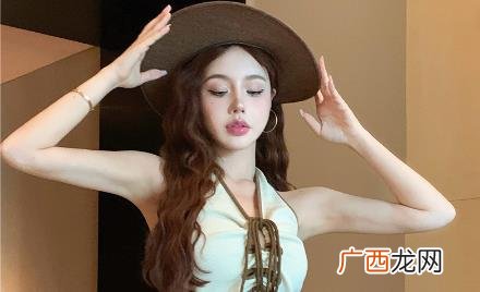 什么胸适合穿吊带 胸部丰满的穿吊带合适吗