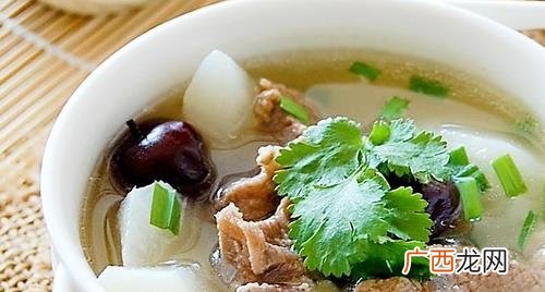 羊肉汤太油了怎么处理 羊肉汤为什么放白芷