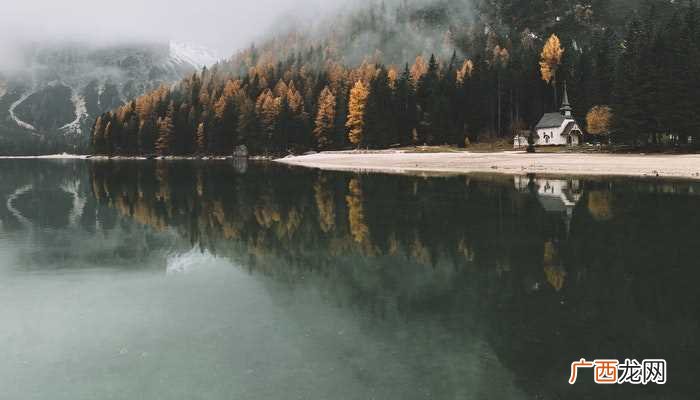 梦见一条大河水很清