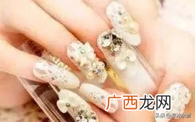 十二星座适合的美甲颜色 十二星座专属指甲油