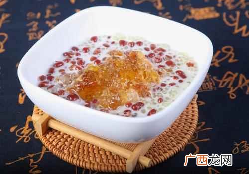 桃胶熬好能放多久看情况 桃胶熬好能放多久,早上吃桃胶好还是晚上
