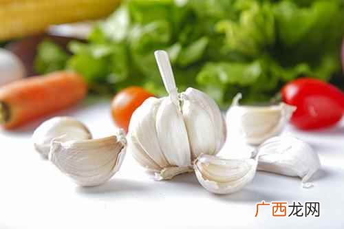 冰糖泡大蒜怎么泡制 冰糖泡大蒜怎么泡