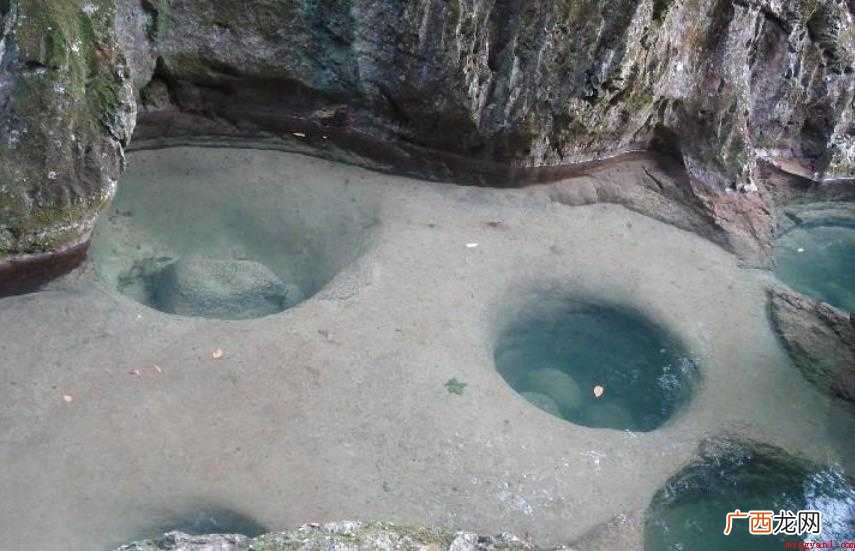 水滴石穿,汉语成语,拼音 滴水穿石是什么意思