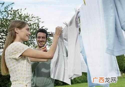衣服上粘了口香糖怎么办呢 衣服上粘了口香糖怎么办