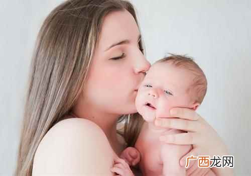 宝妈产后催奶需要根据生理变化特点循序渐进 产后奶水不足怎么办