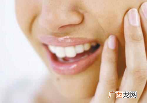 美白牙贴对牙齿有伤害吗怎样使用 美白牙贴对牙齿有伤害吗