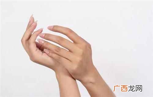 冬天怎么预防手开裂保养 冬天手开裂怎么办