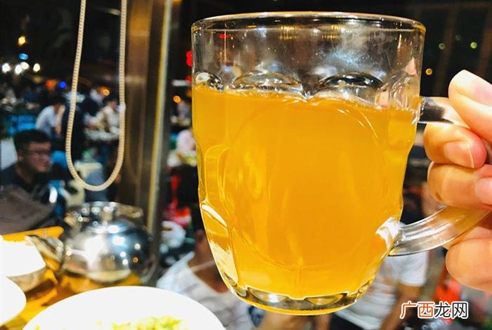白啤和普通啤酒区别在哪 白啤酒和普通啤酒有什么区别