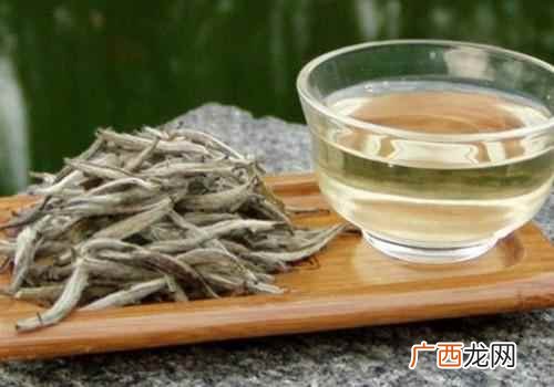 喝白茶的好处和坏处有哪些 喝白茶的好处和坏处