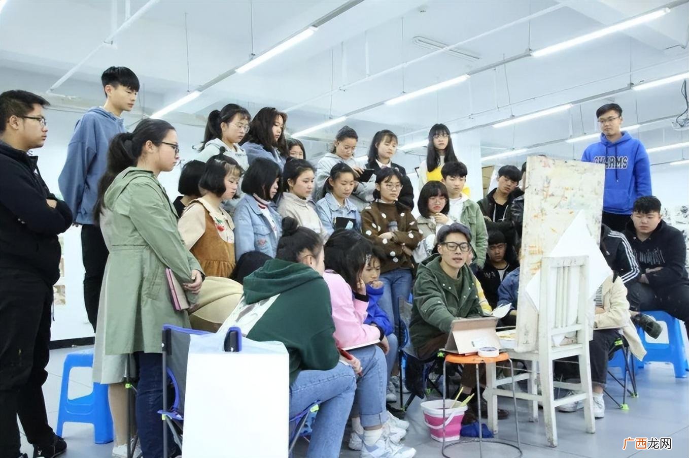 绘画专业毕业后找工作形势如何 绘画专业就业前景如何