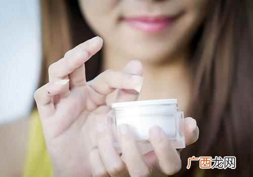 氨基酸洗面奶是酸性还是碱性呢 氨基酸洗面奶是酸性还是碱性