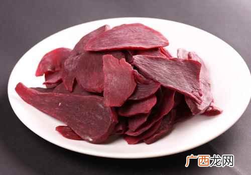 吃什么东西会让皮肤变黑 吃什么东西皮肤会变黑