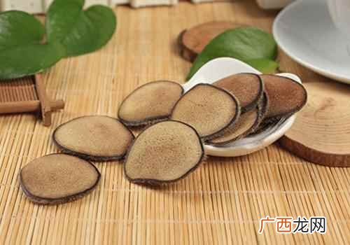 鹿的鞭和鹿茸能一起泡酒吗 鹿筋和鹿茸可以一起泡酒吗