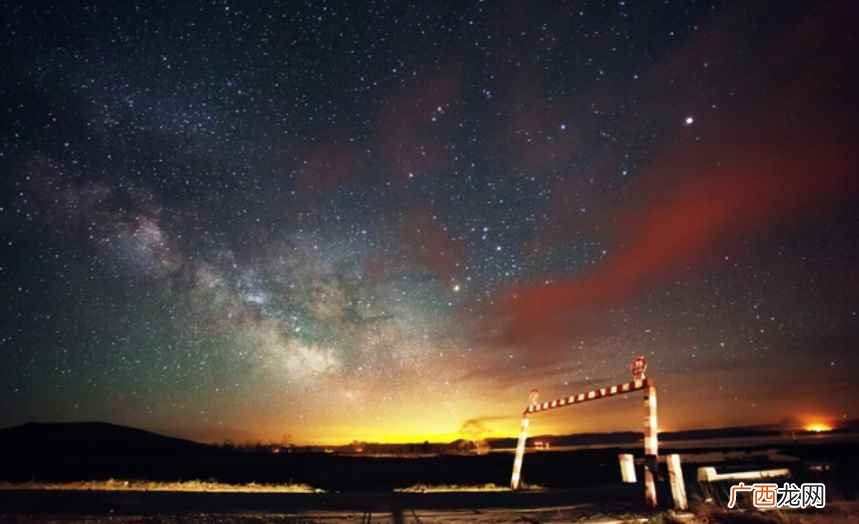 星星指的是肉眼可见的宇宙中的天体 星星是恒星还是行星