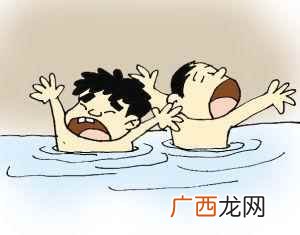 溺水者在溺水时要注意保持脑袋的清醒 溺水急救方法,溺水急救,溺水自救方法
