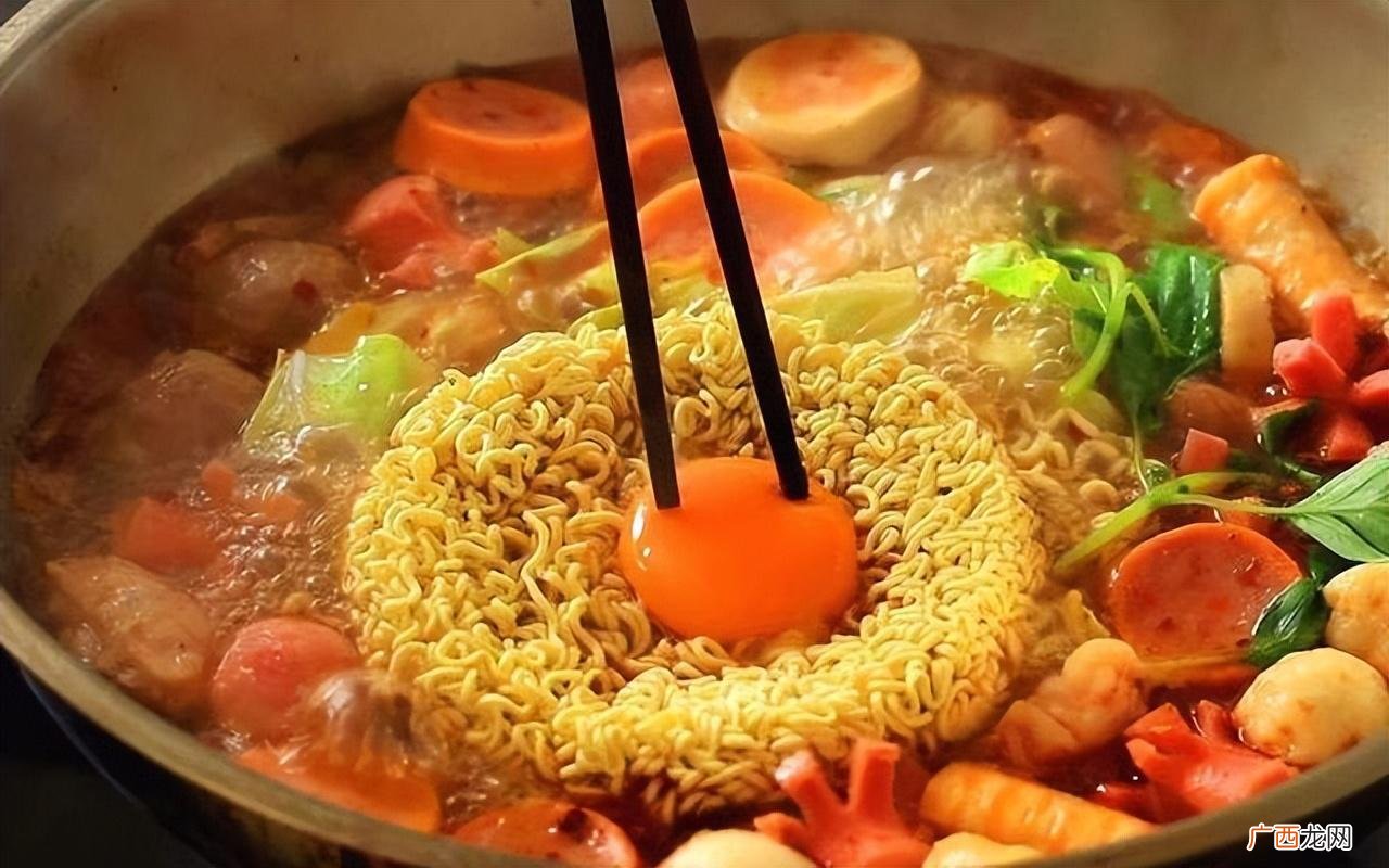 常吃方便面到底好不好 一桶泡面的热量相当于多少米饭