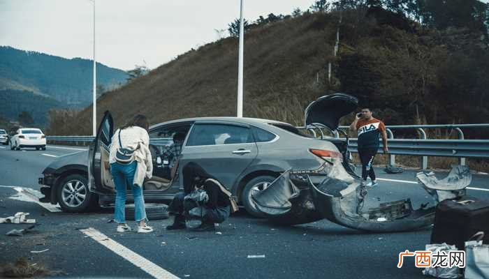 梦见亲人被车撞死预示着你 梦见亲人被车撞死是什么意思