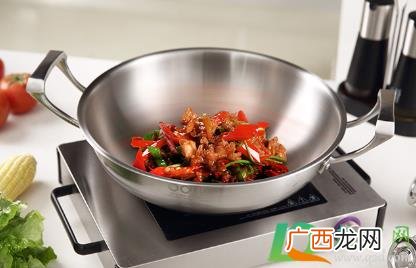 304钢锅老不粘锅怎么办 304不锈钢锅到底粘不粘锅
