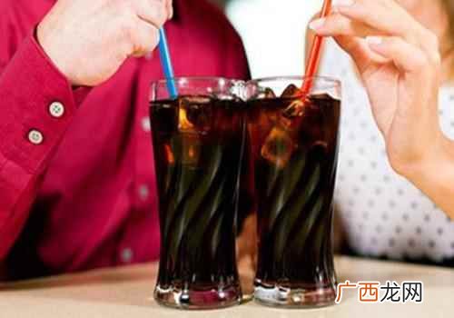 喝碳酸饮料会发胖吗 碳酸饮料会发胖吗