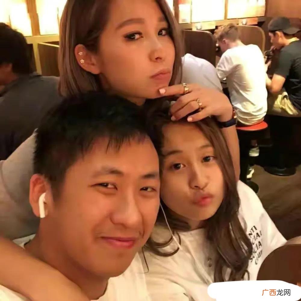 歌手周柏豪跟洗米华是亲生关系吗 周柏豪是洗米华什么人