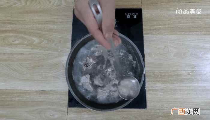 水发黄花菜的做法步骤图 黄花菜排骨汤的做法