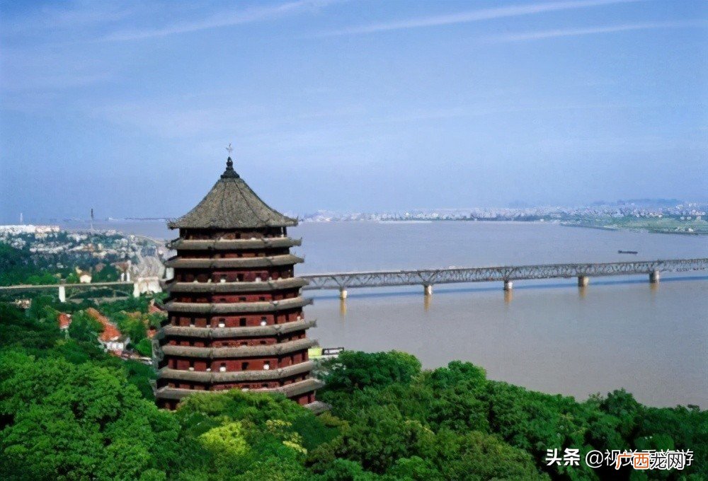 六和塔是什么时候建造的 六和塔的建造者是谁