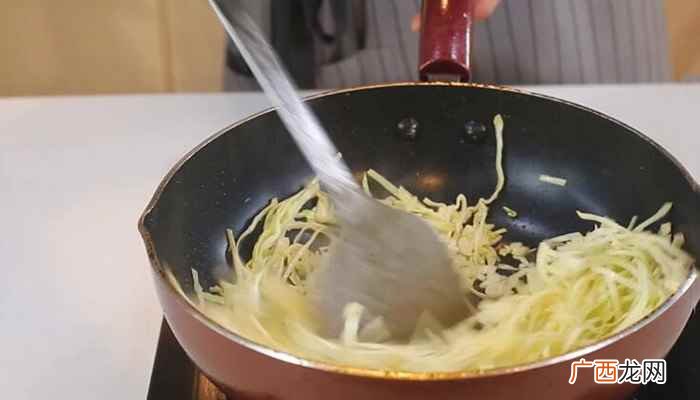 清炒白菜的做法最简单 清炒白菜的做法