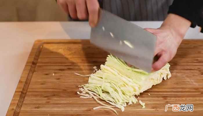 清炒白菜的做法最简单 清炒白菜的做法