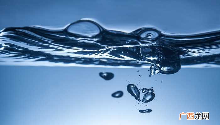 梦见水