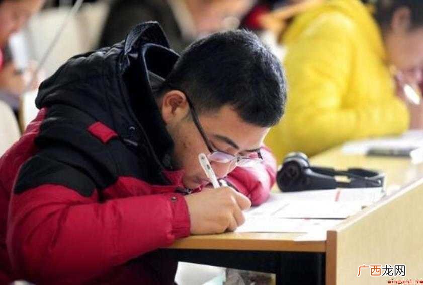 不可开交,汉语成语,拼音是b k ki jio 不可开交是什么意思