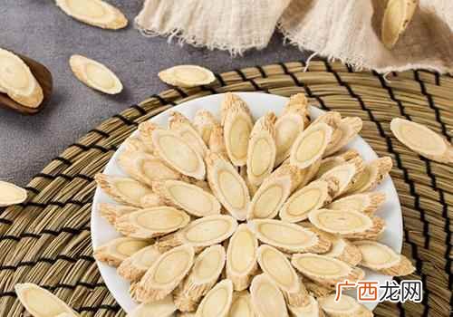 湿气重可以喝黄芪水吗不可以 湿气重可以喝黄芪水吗,湿气重怎么调理
