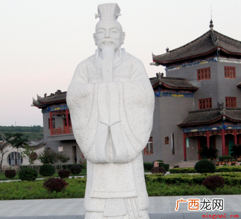 李斯被腰斩的原因是他 李斯为什么被腰斩
