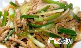 肉丝加淀粉加生抽和盐抓匀 肉丝的做法：冬笋炒肉丝