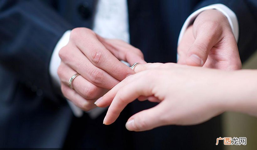 男女有区别吗 结婚戒指戴哪个手