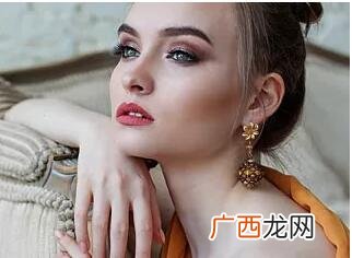 右手背有痣的女人命运如何,好不好