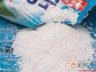黑衣服掉色怎么洗后不容易掉色