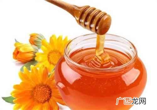 品尝风味美食要适量除了环境改变 水土不服怎么办