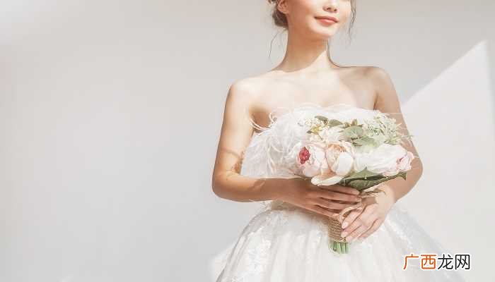 梦见参加别人的婚礼的相关解释