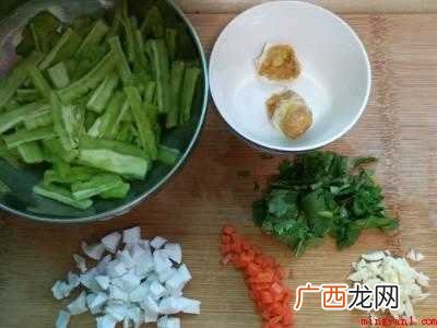 咸鸭蛋怎么做好吃共有4步 咸鸭蛋怎么做好吃