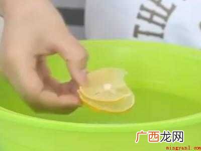 衬衫上有黄斑怎么去除