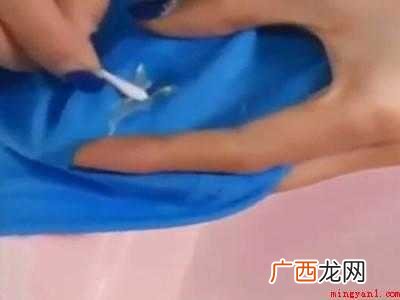 衣服上的结构胶怎样才能清除干净