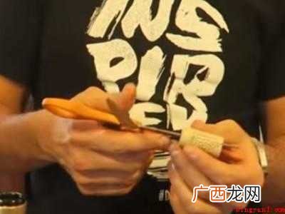 红酒没有开瓶器怎么打开木塞子