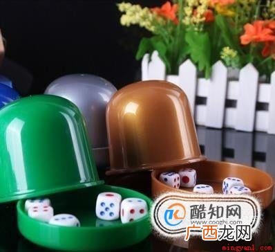 聚会时常因为没有话说和互动而导致冷场,气氛十分尴尬