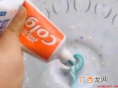 如何用牙膏做起泡胶
