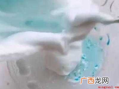 如何用牙膏做起泡胶