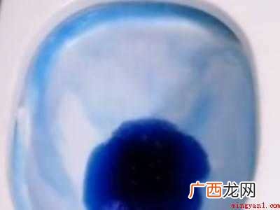 小熊洁厕灵使用方法